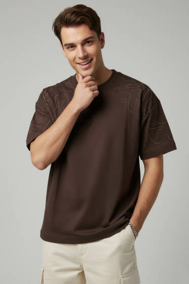 Yaka Kol Nakışlı Oversize Erkek T-shirt Acı Kahve - Erkek T-shirt