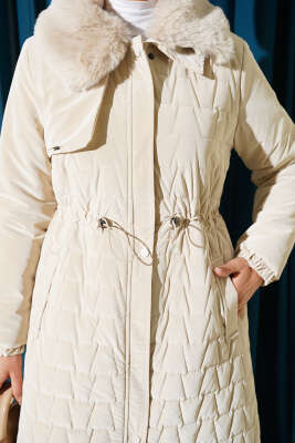 Yaka Kürklü Bel Tünelli Kapitone Uzun Mont Taş - Mont