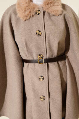 Yaka Kürklü Düğmeli Panço Bej - Panço