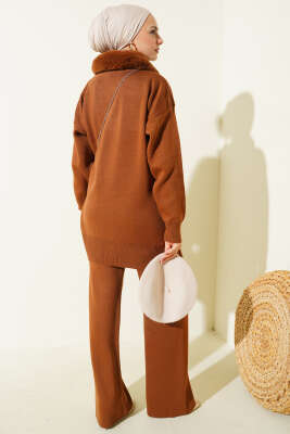 Yaka Kürklü Fermuarlı Triko İkili Takım Taba - İkili Takım