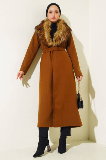 Yaka Kürklü Kuşaklı Uzun Kaban Camel - Kaban