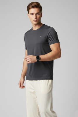 Yaka Logolu Erkek Sporcu T-shirt Füme - DYNAMO