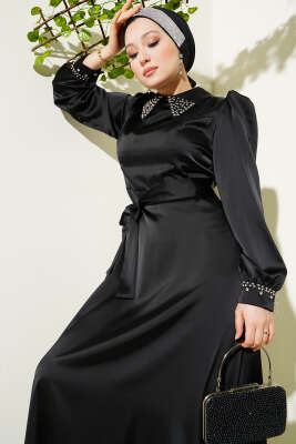 Yaka Manşet Taşlı Saten Abiye Elbise Siyah - Tesettür Elbise