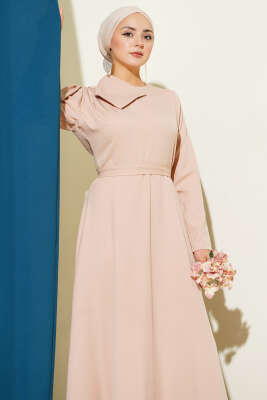 Yaka Parça Detaylı Abiye Elbise Bej - Elbise