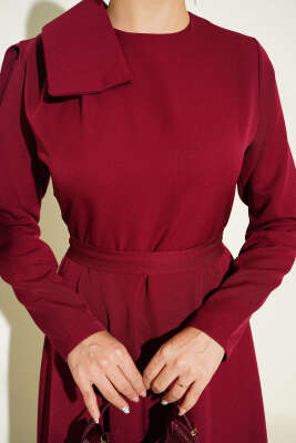 Yaka Parça Detaylı Abiye Elbise Bordo - Elbise