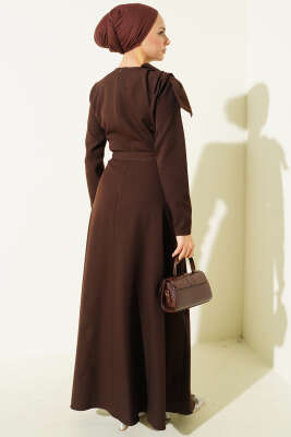 Yaka Parça Detaylı Abiye Elbise Kahve - Elbise