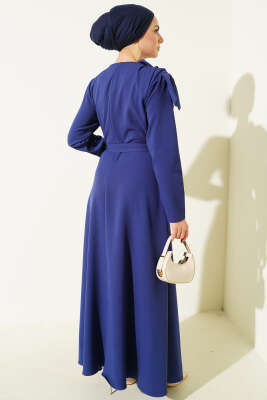 Yaka Parça Detaylı Abiye Elbise Lacivert - Elbise