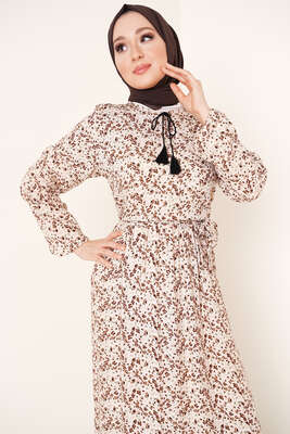 Yaka Püsküllü Çiçek Desenli Elbise Bej - Tesettür Elbise