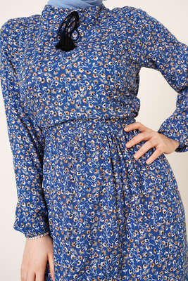 Yaka Püsküllü Çiçek Desenli Elbise İndigo - Tesettür Elbise