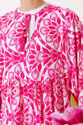 Yaka Püsküllü Desenli Elbise Fusya - Tesettür Elbise