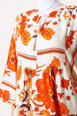 Yaka Püsküllü Desenli Elbise Turuncu - Tesettür Elbise