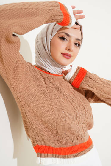 Yaka Renkli Kazak Büsküvi - Triko