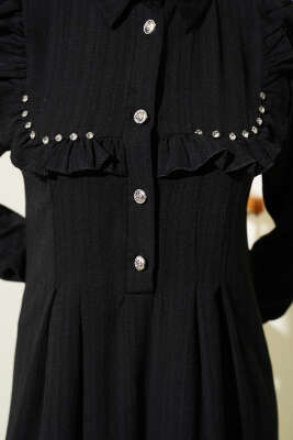 Yaka Taşlı Fırfırlı Elbise Siyah - Tesettür Elbise