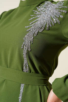 Yaka Taşlı Kuşaklı Elbise Haki - Tesettür Elbise