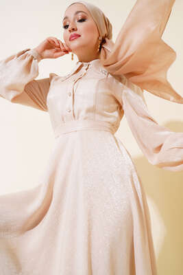 Yaka Taşlı Parlak Saten Elbise Bej - Thumbnail