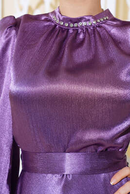 Yaka Taşlı Parlak Saten Elise Mor - Tesettür Elbise