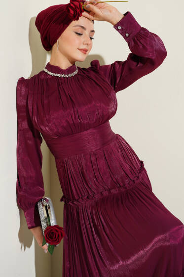 Yaka Taşlı Pileli Abiye Elbise Bordo - Elbise