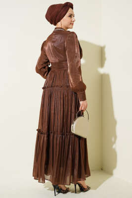 Yaka Taşlı Pileli Abiye Elbise Kahve - Elbise