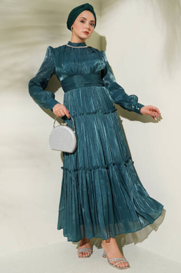 Yaka Taşlı Pileli Abiye Elbise Zümrüt - Elbise