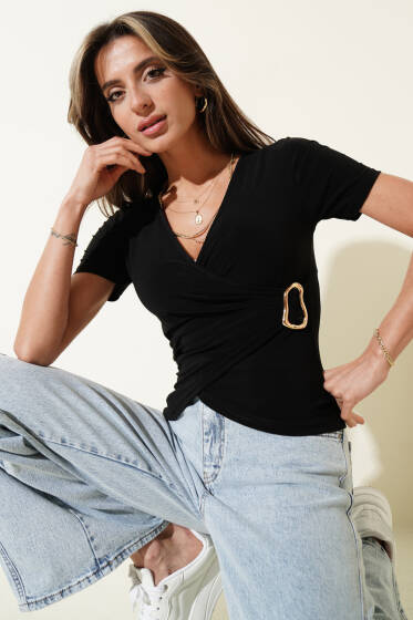 Yaka Tokalı Sandy Bluz Siyah - Yılın Fırsatı