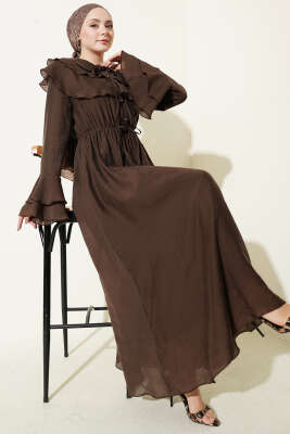 Yaka ve Bilek Fırfırlı Düğmeli Elbise Kahve - MODA NORVELLA