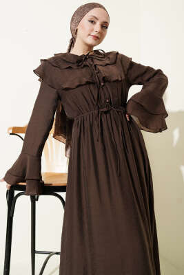 Yaka ve Bilek Fırfırlı Düğmeli Elbise Kahve - Elbise