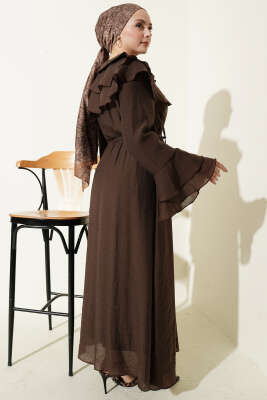 Yaka ve Bilek Fırfırlı Düğmeli Elbise Kahve - Elbise