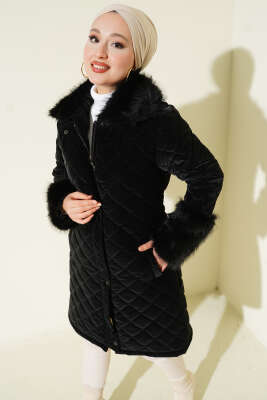 Yaka ve Bilek Kürklü Kapitone Mont Siyah - MUSTİ