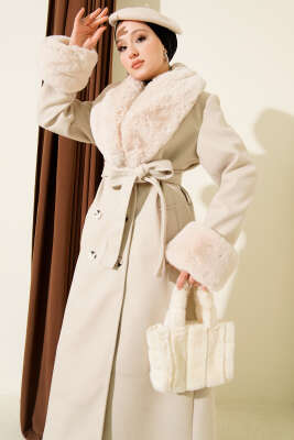 Yaka ve Bilek Kürklü Kaşe Kaban Taş - Kaban