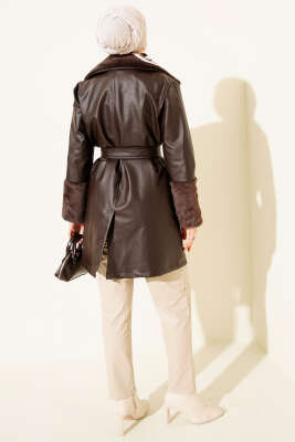 Yaka Ve Bilek Kürklü Kısa Deri Trençkot Kahve - Trençkot