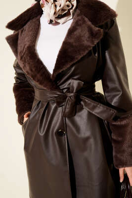 Yaka Ve Bilek Kürklü Kısa Deri Trençkot Kahve - Trençkot