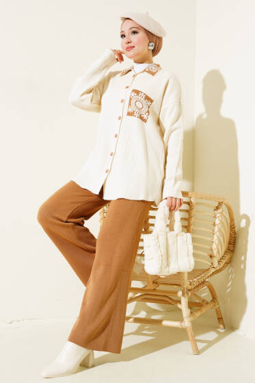 Yaka ve Cep Motifli Triko İkili Takım Latte - İkili Takım