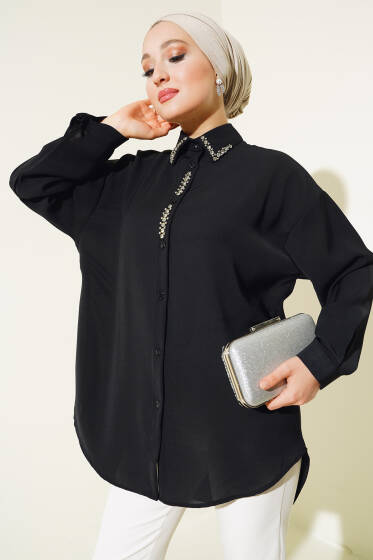 Yaka ve Göğüs Taşlı Gömlek Siyah - Gömlek