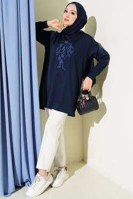 Yaka ve Kol Nakışlı Pullu Loyşa Tunik Lacivert - Tunik
