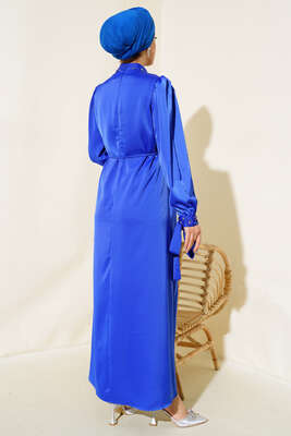 Yaka ve Kol Taşlı Saten Elbise Saks - Tesettür Elbise