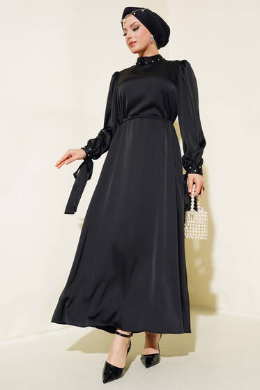 Yaka ve Kol Taşlı Saten Elbise Siyah - Elbise