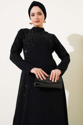 Yaka ve Omuz Taşlı Büyük Beden Krep Elbise Siyah - Tesettür Elbise
