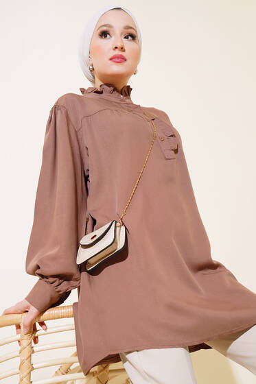 Yaka Ve Önü Fırfırlı Tunik Kahve - Tunik