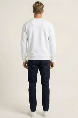 Yaka Yazılı Erkek Sweatshirt Beyaz - Erkek Sweatshirt