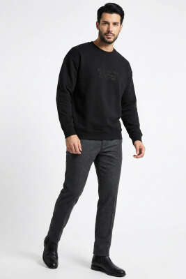 Yaka Yazılı Erkek Sweatshirt Siyah - Erkek Sweatshirt