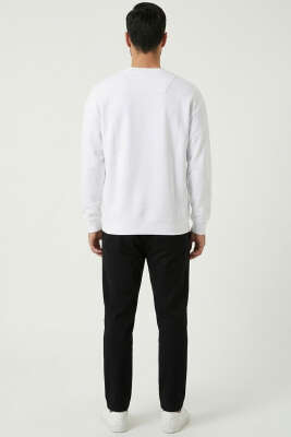Yaka Yazılı Ribanalı Erkek Sweatshirt Beyaz - Erkek Sweatshirt