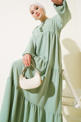 Yakası Bağcıklı Kat Kat Elbise Çağla Yeşili - BIGDART