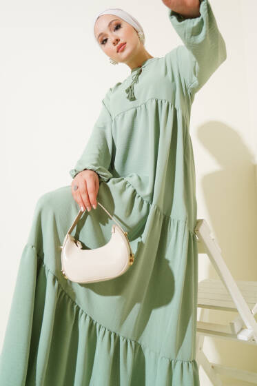 Yakası Bağcıklı Kat Kat Elbise Çağla Yeşili - Elbise