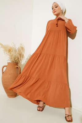 Yakası Bağcıklı Kat Kat Elbise Camel - Tesettür Elbise