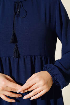 Yakası Bağcıklı Kat Kat Elbise Lacivert - Tesettür Elbise