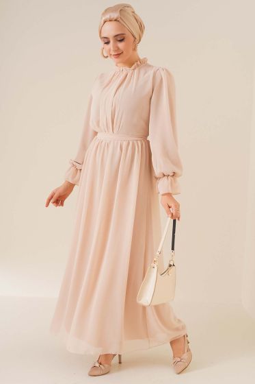 Yakası Büzgülü Bej Şifon Elbise - Tesettür Elbise
