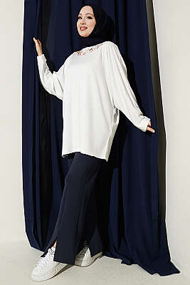 Yakası Çiçek Nakışlı Loyşa Tunik Beyaz - Tunik