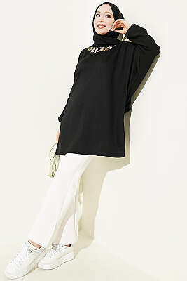 Yakası Çiçek Nakışlı Loyşa Tunik Siyah - Tunik