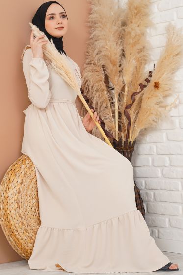 Yakası Dantel Detaylı Kemerli Bej Elbise - Tesettür Elbise