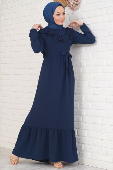 Yakası Dantel Detaylı Kemerli Lacivert Elbise - Tesettür Elbise